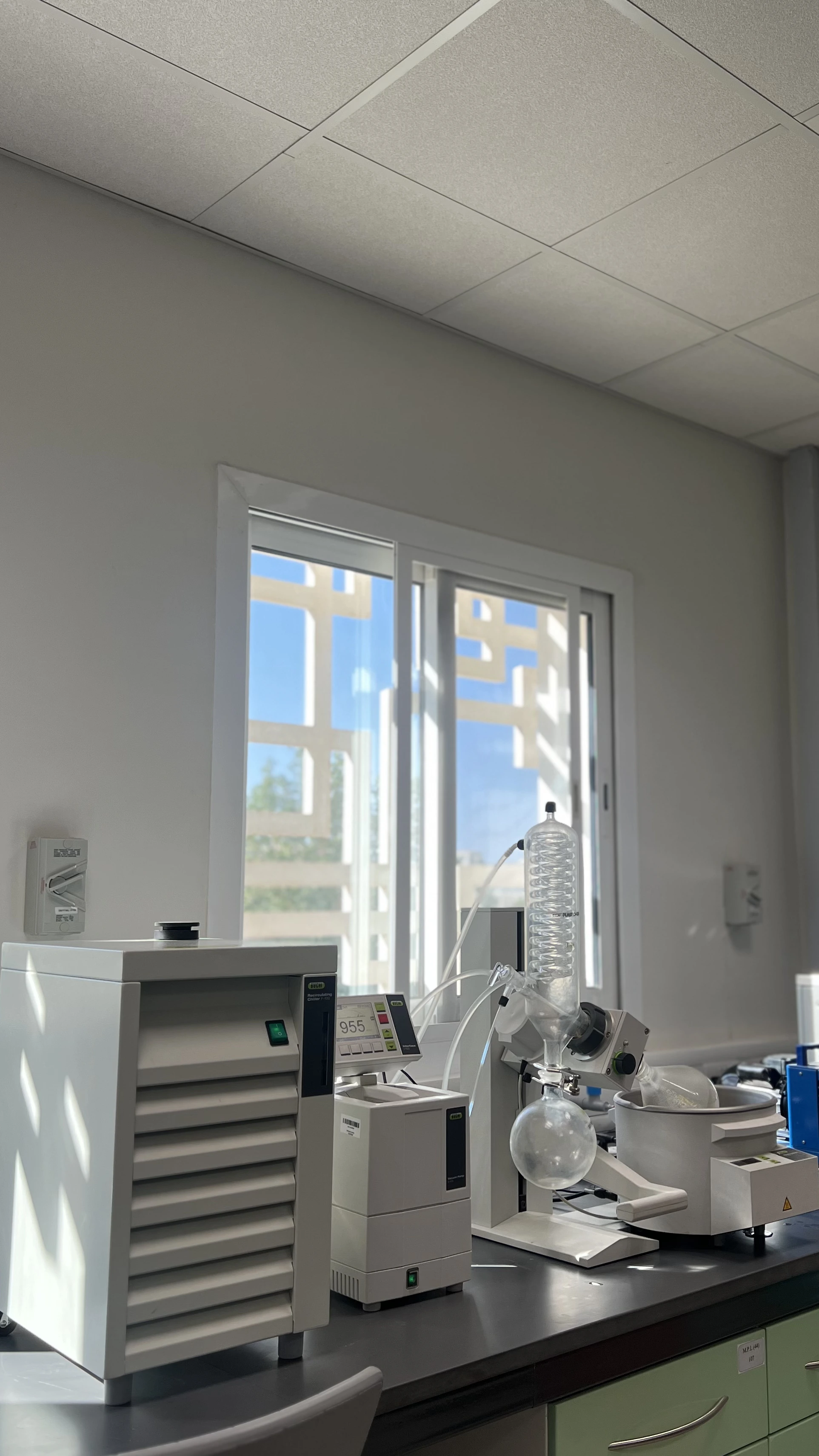 معدات المختبر